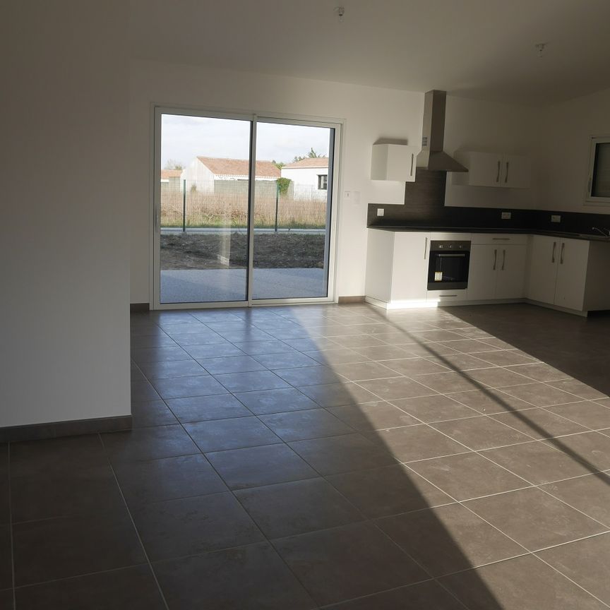 Location Maison 4 pièces 85m² - Photo 1