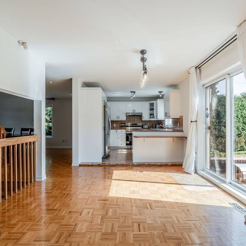 MPI006 - House Pierrefonds, Montreal - Photo 1