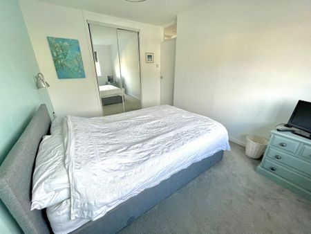 3 bedroom terraced house to rent - Photo 5