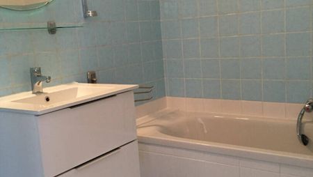 A LOUER - BEAU 2 PIECES AVEC BALCON - STRASBOURG - ROBERTSAU - Photo 5