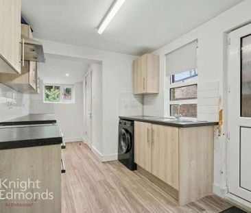 2 bedroom terraced house to rent - Photo 6