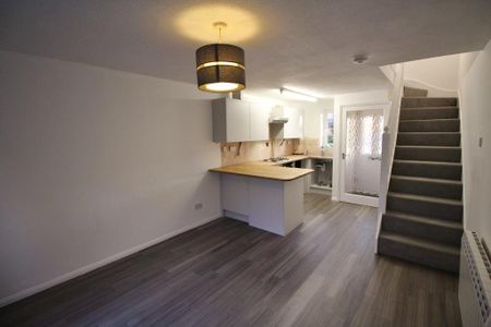 1 bedroom terraced house to rent - Photo 4