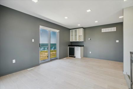 For Lease - 4 Sunrow Gate, Hamilton, Ontario - Photo 2