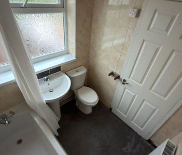 2 bedroom terraced house to rent - Photo 6