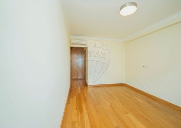 Apartamento T4 em Lisboa