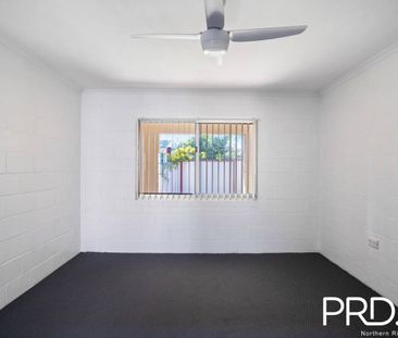 Modern 2-Bedroom Unit with Private Courtyard & Off-Street Parking - Photo 2