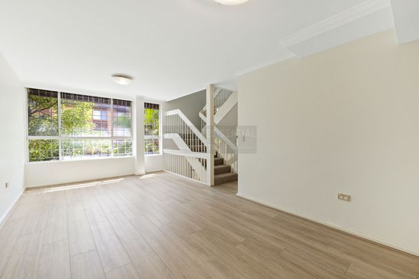 Three Bedrooms Townhouse - Photo 1