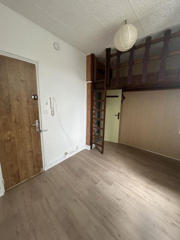 Location Appartement 1 pièce 15m² BORDEAUX 33000 - Photo 2