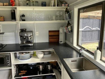 Classic Kiwi Bach - Photo 4