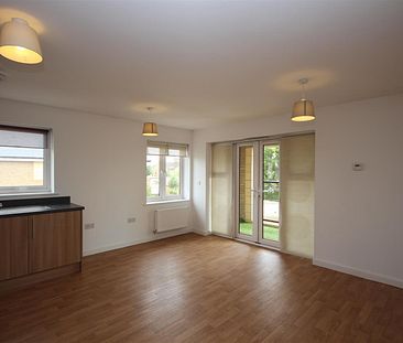 2 bedroom Apartment to let - Photo 5