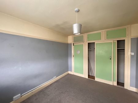 3 Bed Semi-Detached House, Whitefoot Lane, BR1 - Photo 4
