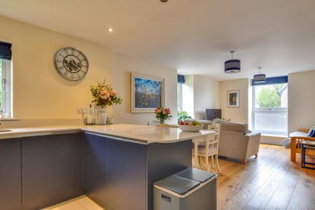 2 bedroom maisonette to rent - Photo 3