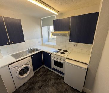 1 bedroom flat to rent - Photo 4