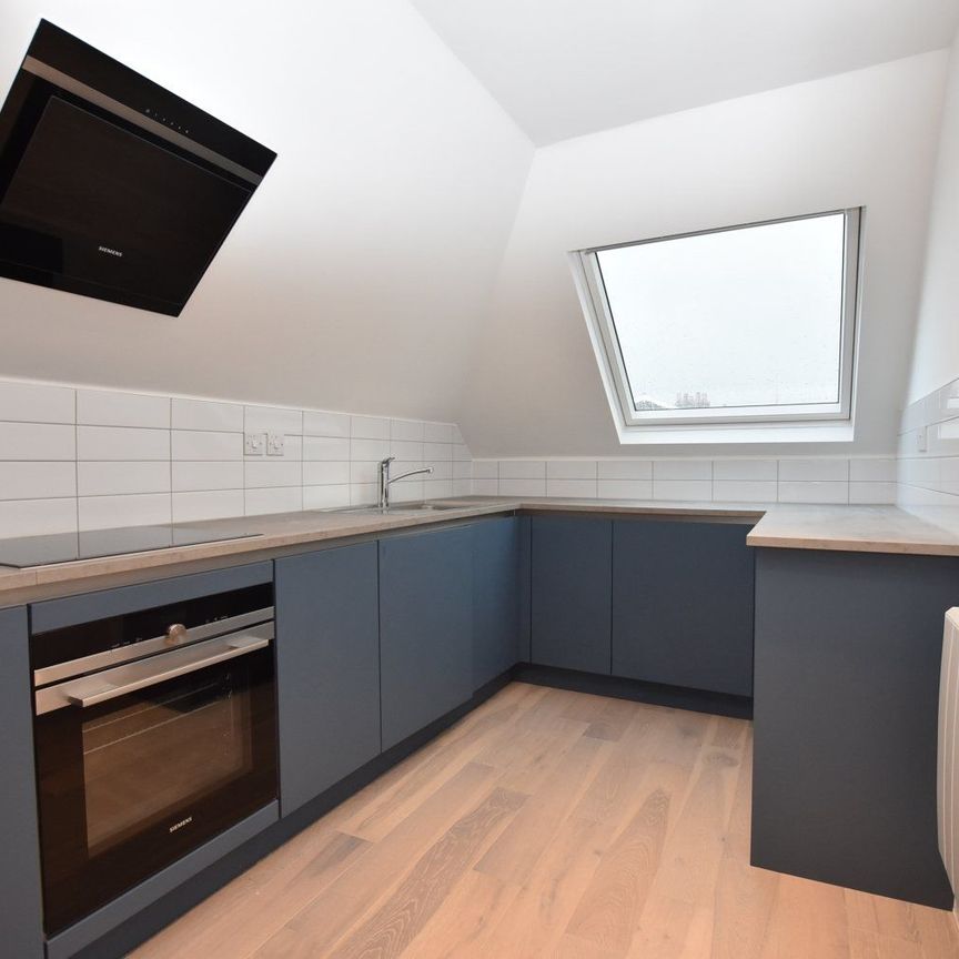 Lee Road, London, SE3 - Photo 1