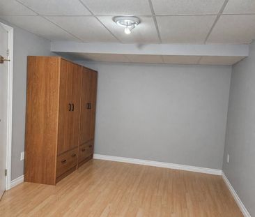 For Lease - 12 Wenlock Crescent, London North, Ontario - Photo 3