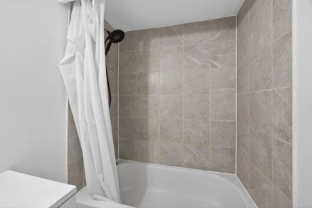 For Lease - 8 Newton Street Unit# Lower Unit, Barrie, Ontario - Photo 2