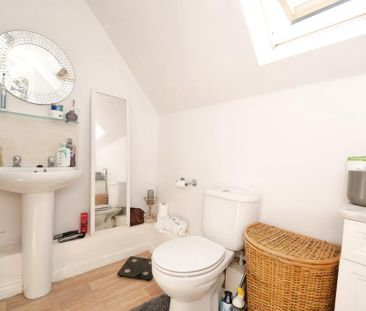3 bedroom terraced house to rent - Photo 6