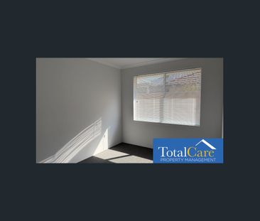 Beachside Brand New 3x2 with all utilities included in the rent. - Photo 4