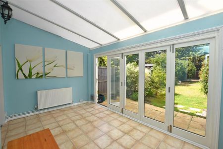 3 bedroom terraced house to rent - Photo 5