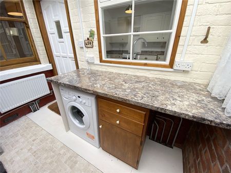 Cricklade Road, Swindon, Swindon, SN2 - Photo 4