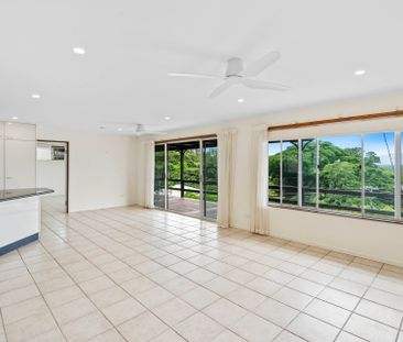 Elevated level living with breathtaking views - Photo 1