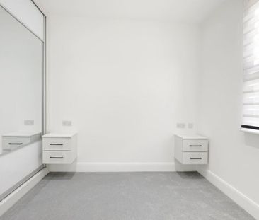 2 bedroom semi-detached house to rent - Photo 6