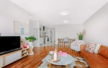 2Bedrooms, 1Bathrooms - Photo 2