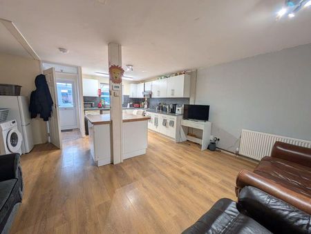 5 bedroom house to rent - Photo 3