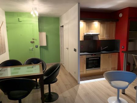 STUDIO MEUBLE 33M2 MAURECOURT - Photo 2