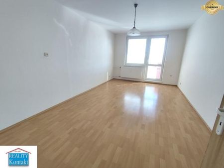 Na prenájom 1-izbový byt - Nové Zámky - Photo 2
