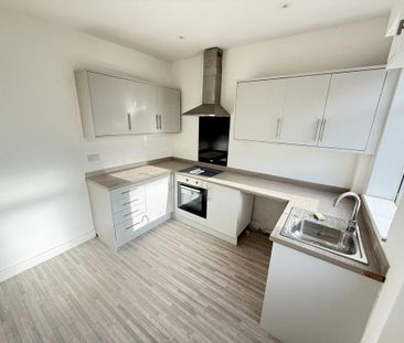 3 bedroom terraced house to rent - Photo 6