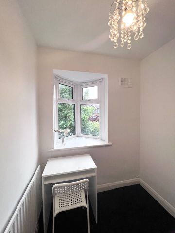 3 Bed Terraced House, Links Avenue, SM4 - Photo 5