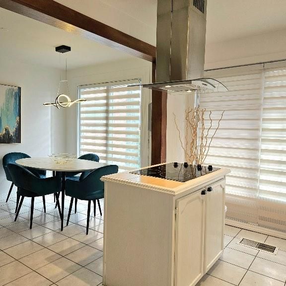 5 1/2 meuble Montreal près métro Université - Photo 1