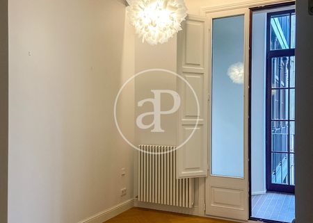 Luxury three-bedroom apartment for rent on Girona Street. - Photo 3