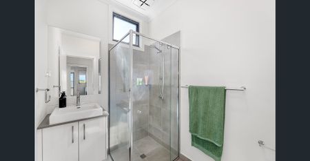 Stylish modern proportions in a popular location - Photo 2