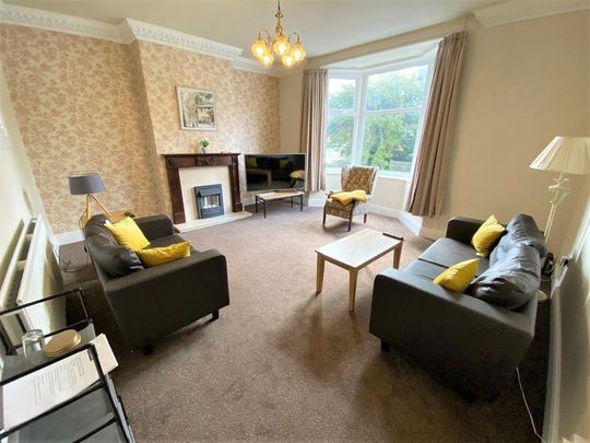6 bedroom terraced house to rent - Photo 1