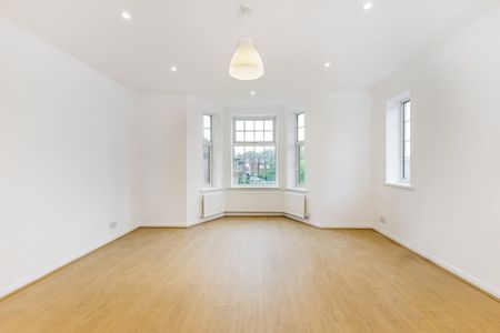 2 bedroom maisonette to rent - Photo 2