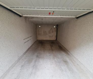 SCHADE HAUSVERWALTUNG - Gepflegte 2-Zimmerwohnung mit Garage zu ver... - Photo 1