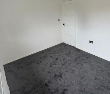 3 bedroom end of terrace house to rent - Photo 6