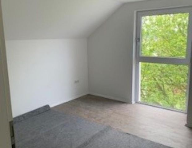 Dachgeschosswohnung ab 01.01.2026 zu vermieten - Foto 1