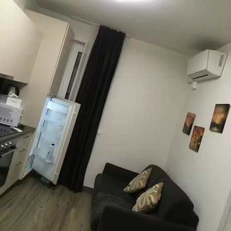 Carrer Álvaro de Bazán, Valencia, Valencian Community 46010 - Photo 3