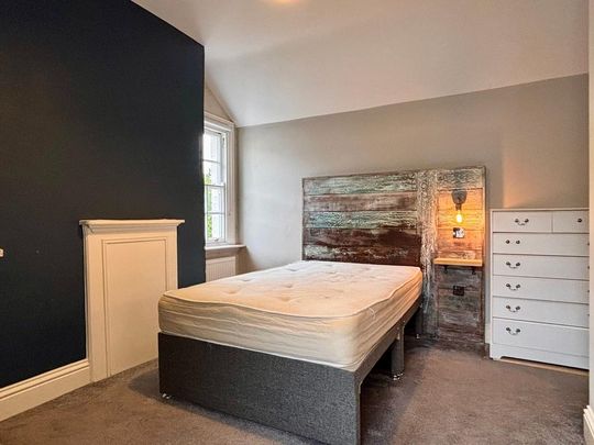 1 bedroom in a house share to rent - Photo 1