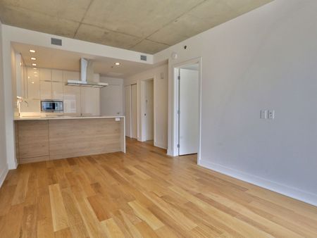 Unit 1205: Entire unit - Photo 3