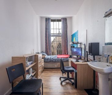 4 bedroom apartment to rent - Photo 3