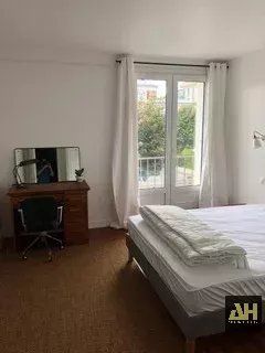 SIAM TRIANGLE D'OR - T4 DE CHARME MEUBLE - DERNIER ETAGE - Photo 1