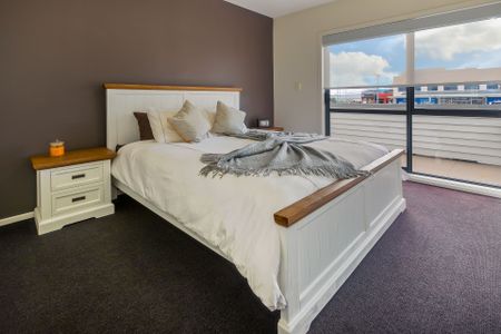 two-bedroom apartment - Photo 4