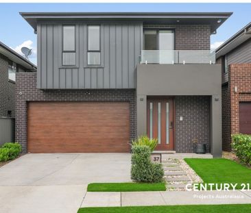 Stunning Family Home with Premium Finishes - Photo 6