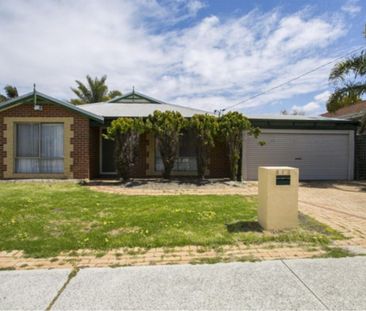 4 Bedrooms, Large Yard, Close to Everything - Photo 6