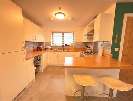 3 bedroom townhouse to rent - Photo 5