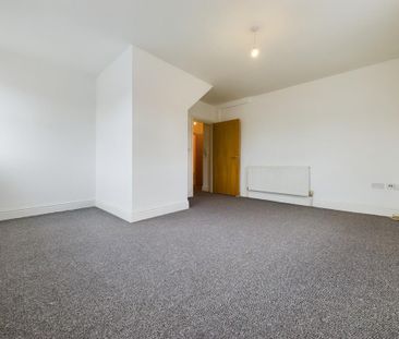 2 bedroom maisonette to rent - Photo 3